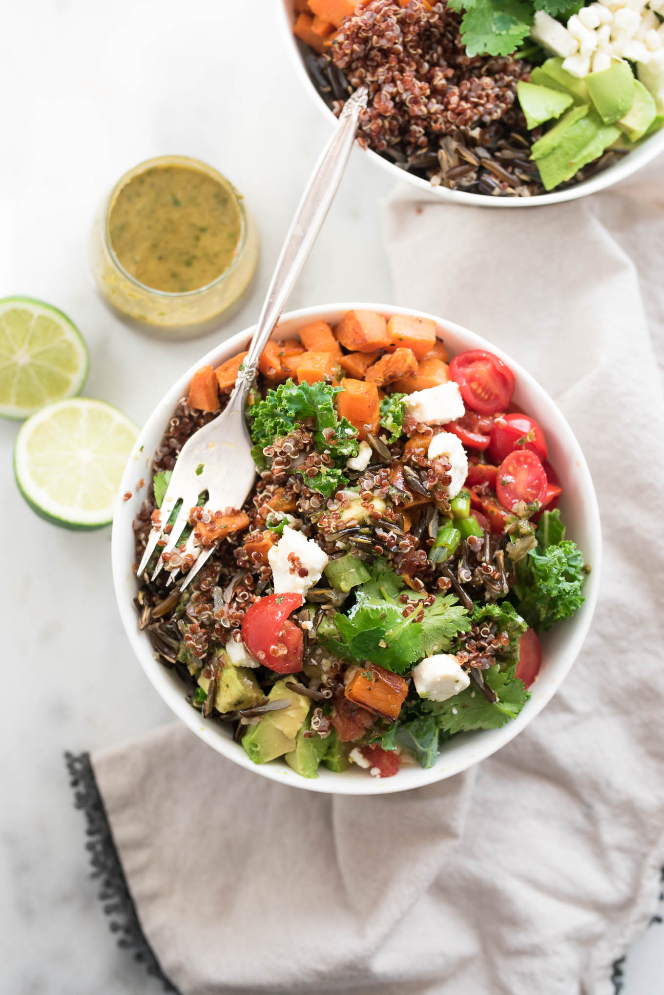 Cilantro Lime Quinoa Veggie Bowl is a protein and nutrient packed vegan and gluten free meal that works great for lunches throughout the week!