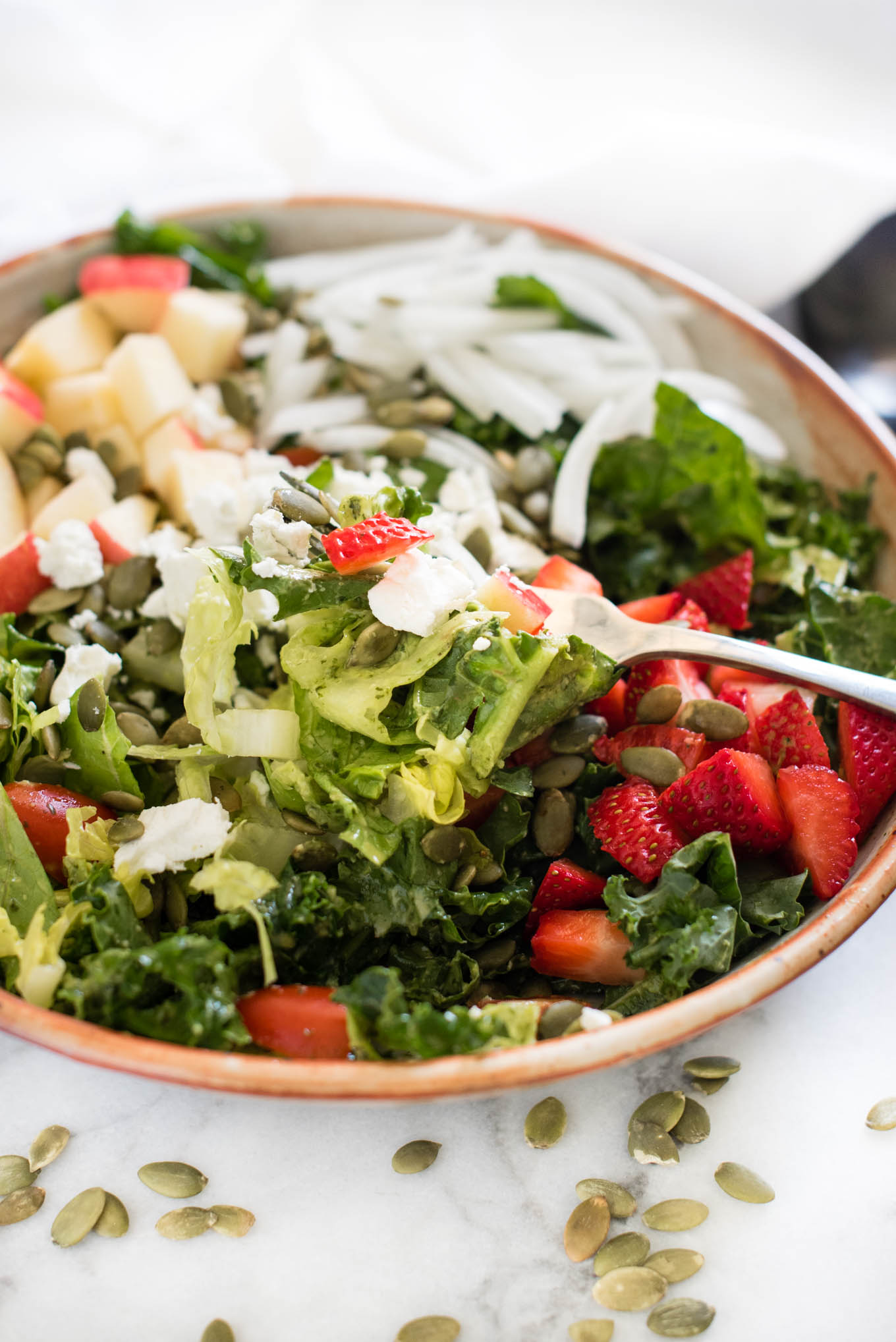 Mixed Green Salad with Strawberry, Apple and Herb Dressing 
