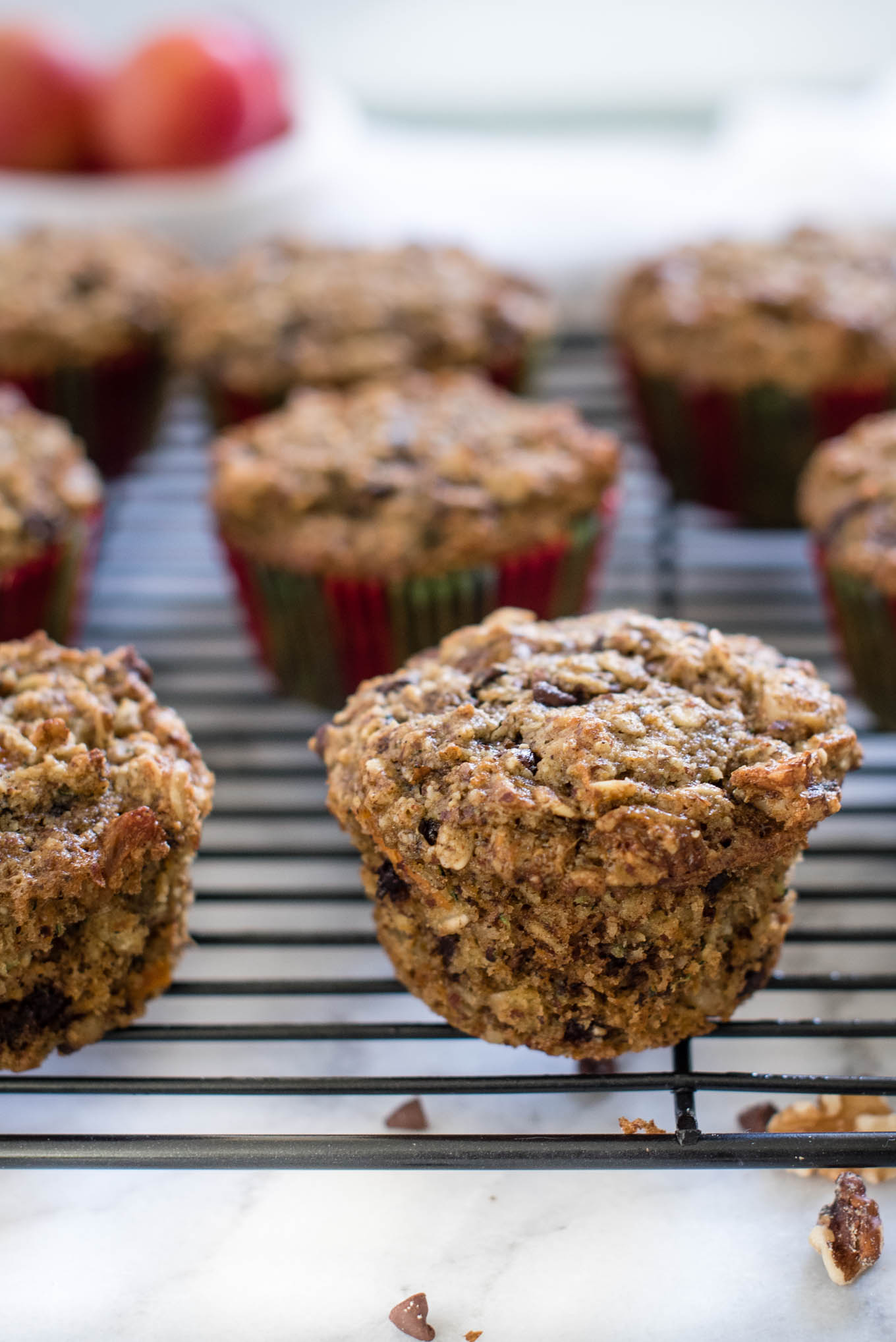 Morning Glory Muffins- packed with oats, almond flour, veggies and more | www.nutritiouseats.com