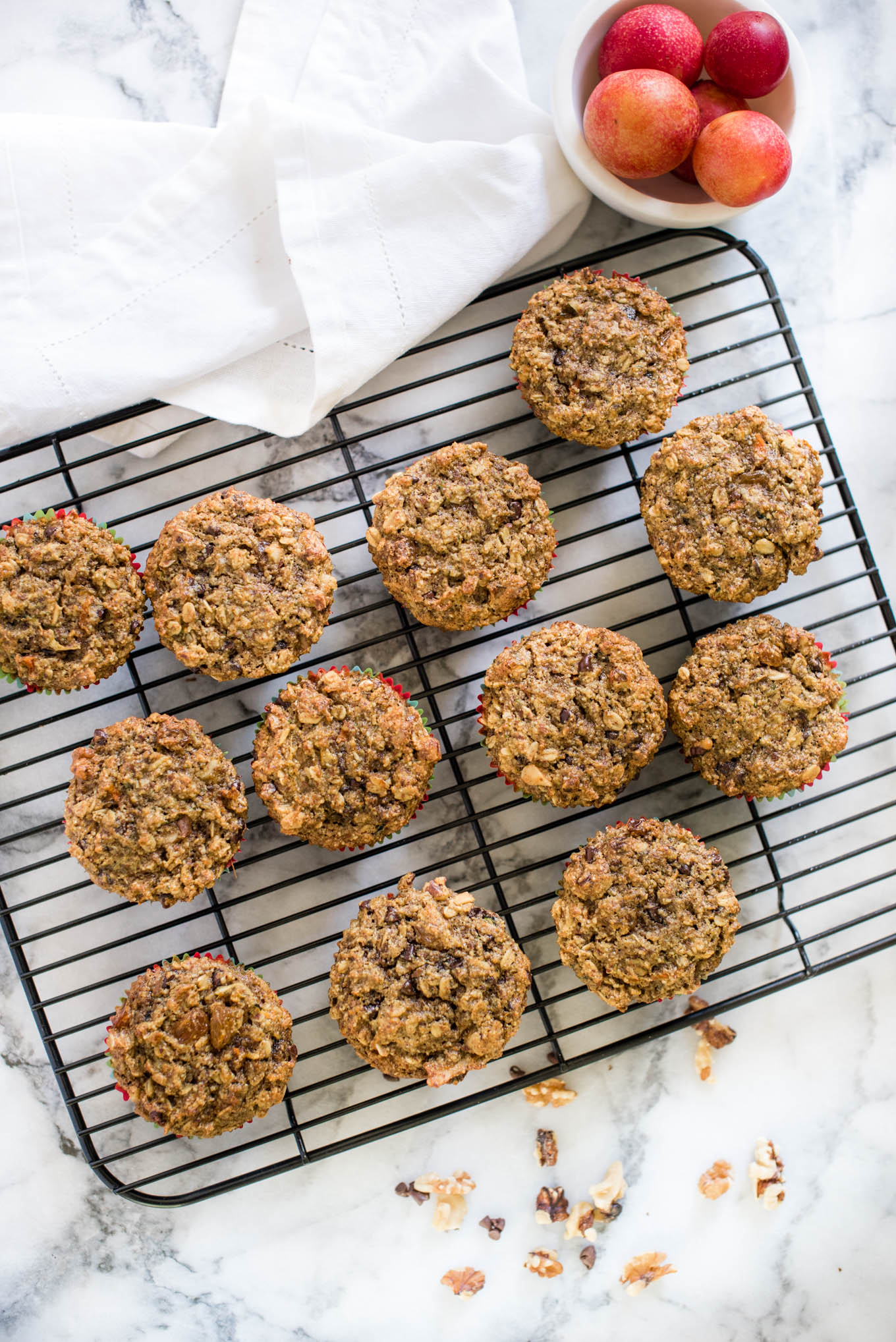 Morning Glory Muffins- packed with oats, almond flour, veggies and more | www.nutritiouseats.com