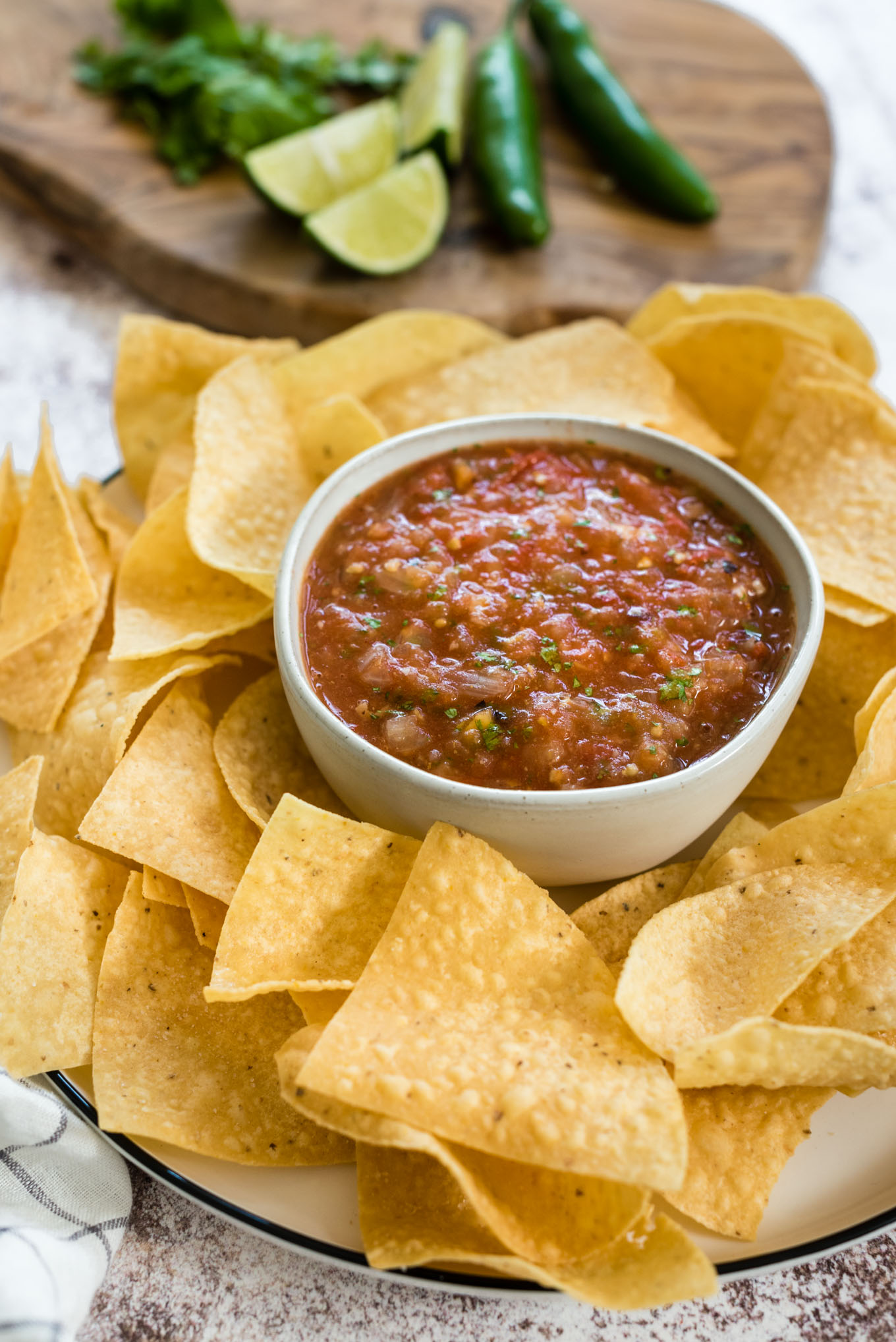 Tortilla chips with salsa 