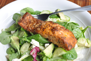 20 minute meal: Salad with Seasoned Salmon