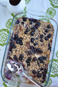 Banana and Blueberry Baked Oatmeal- not an oatmeal lover? Try this version- change up the fruit and/or nuts used to your liking! | www.nutritiouseats.com