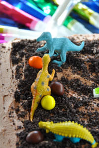 Easy Kids Birthday Cake: Chocolate Cake with Chocolate Buttercream Frosting