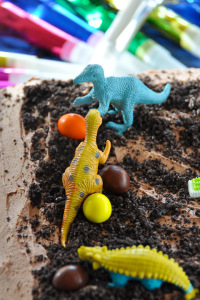 Easy Kids Birthday Cake: Chocolate Cake with Chocolate Buttercream Frosting