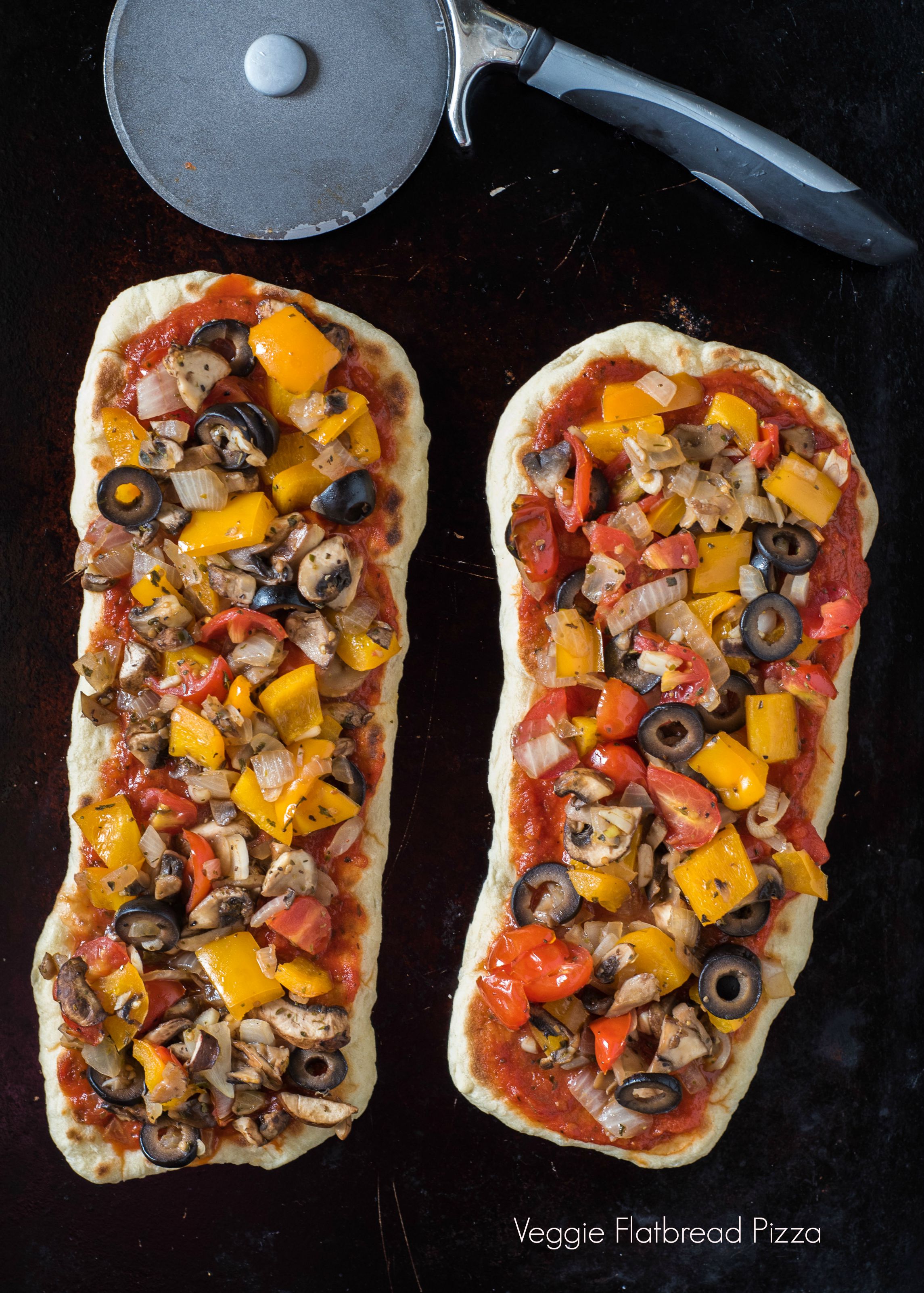 Veggie Flatbread Pizza- perfect for #MeatlessMonday and Game Day snacks. #Ad | Nutritious Eats