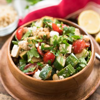 Mediterranean Power Bowl- a plant-based, protein and fiber packed lunch or dinner! | www.nutritiouseats.com