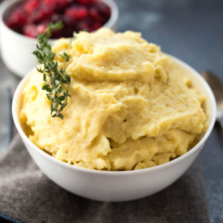 Squash and Potato Mash- looking for a healthier version of traditional mashed potatoes? Come check out this recipe! #glutenfree ! | www.nutritiouseats.com